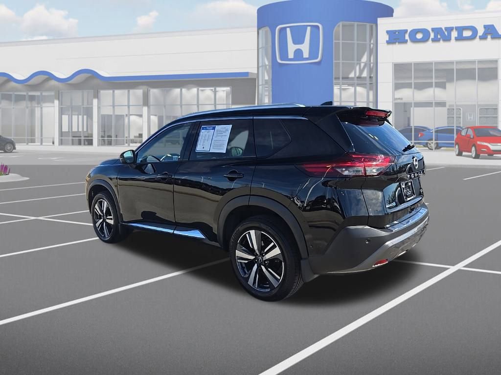 Used 2023 Nissan Rogue SL w/ SL Premium Package image 5