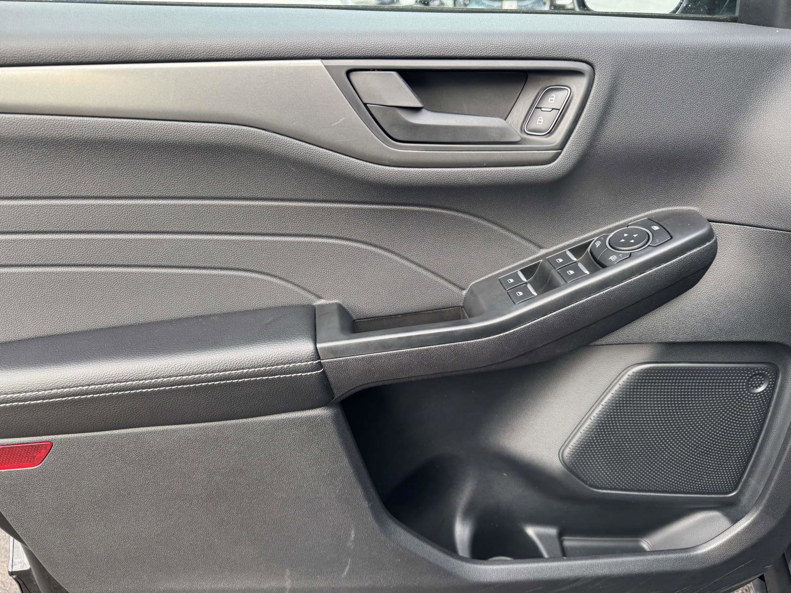 Used 2025 Ford Escape Active w/ Cold Weather Package image 15