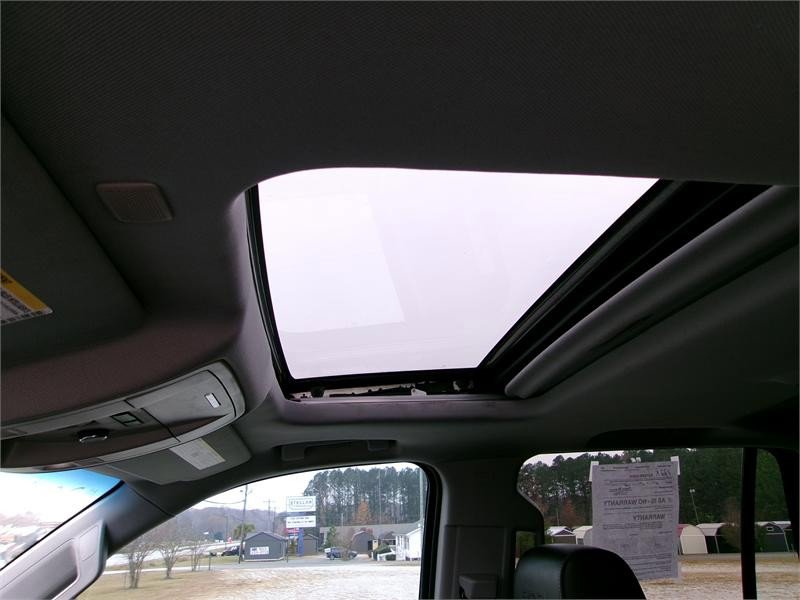 Used 2017 GMC Yukon Denali image 20