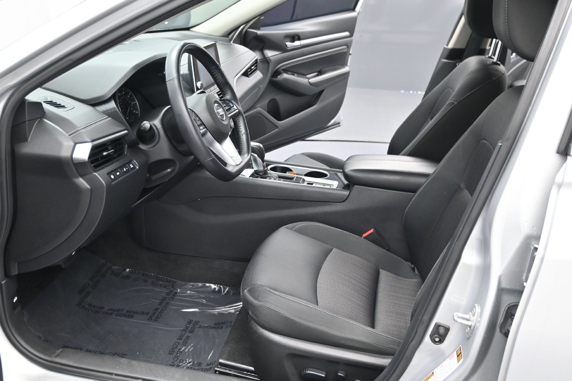 Used 2021 Nissan Altima 2.5 SV w/ SV Premium Package FWD image 13