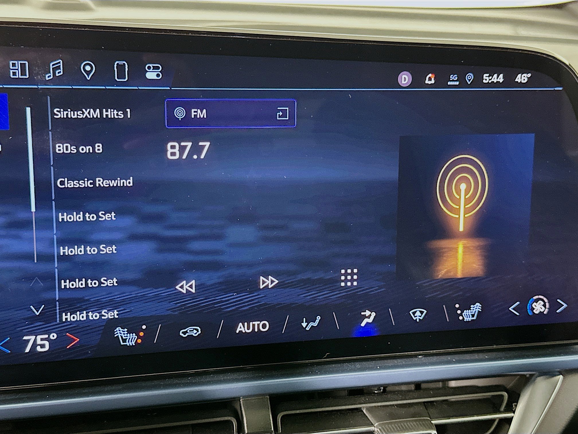 Used 2024 Chevrolet Equinox EV LT image 21