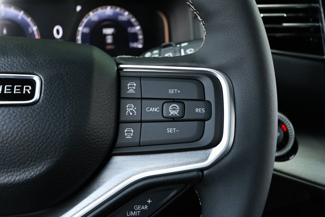 New 2026 Jeep Grand Wagoneer L Limited AWD/4WD image 14