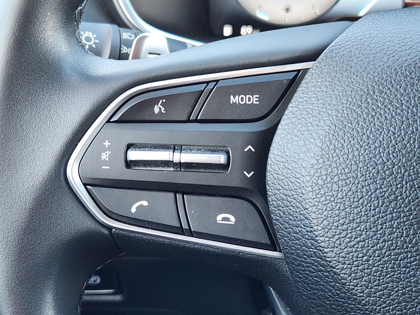 Certified 2022 Hyundai Santa Fe SEL w/ Convenience + Premium Package image 15