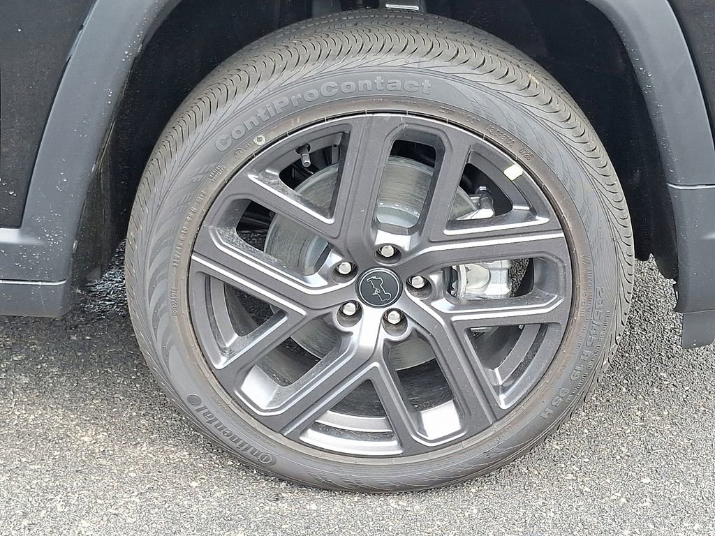 New 2025 Jeep Compass Limited w/ Sun & Sound Group image 9