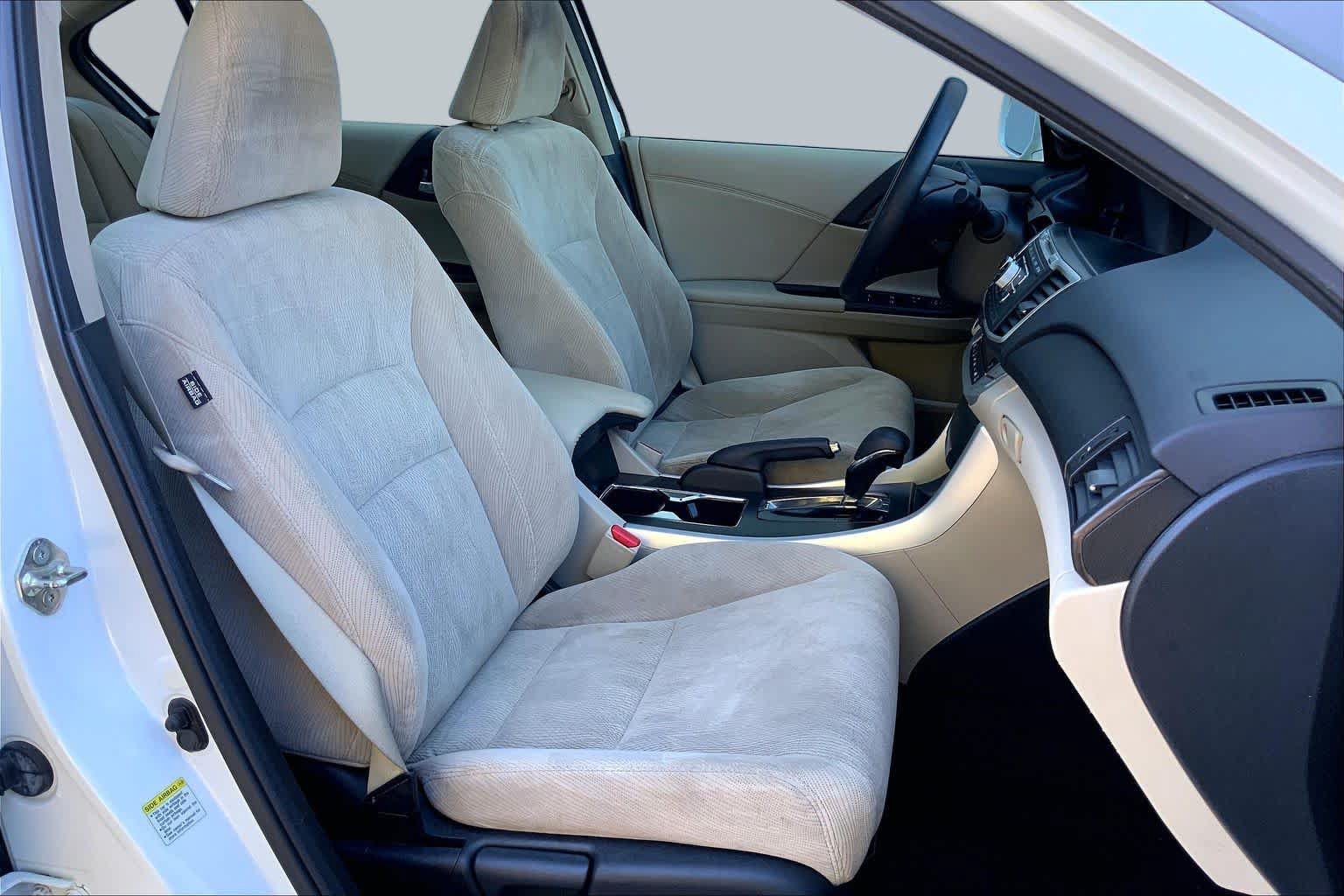 Used 2013 Honda Accord EX image 7