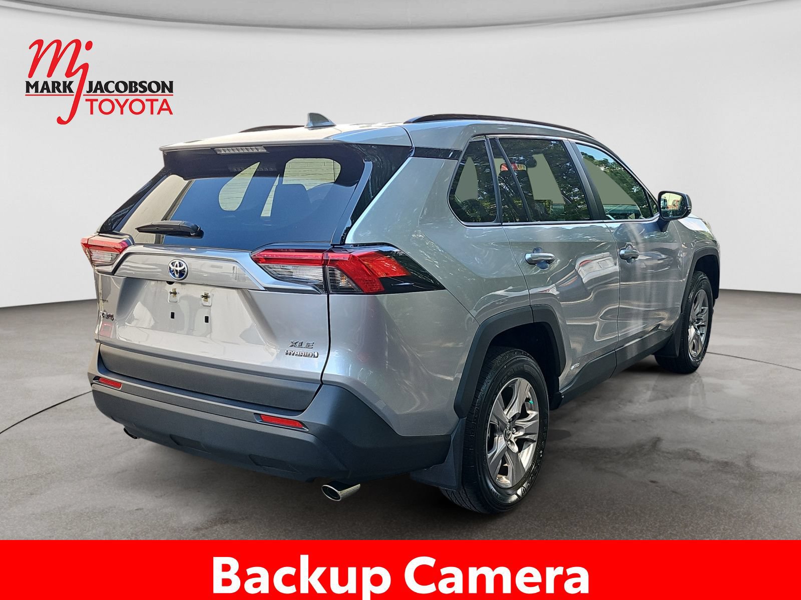 Used 2024 Toyota RAV4 XLE w/ Convenience Package AWD/4WD image 9