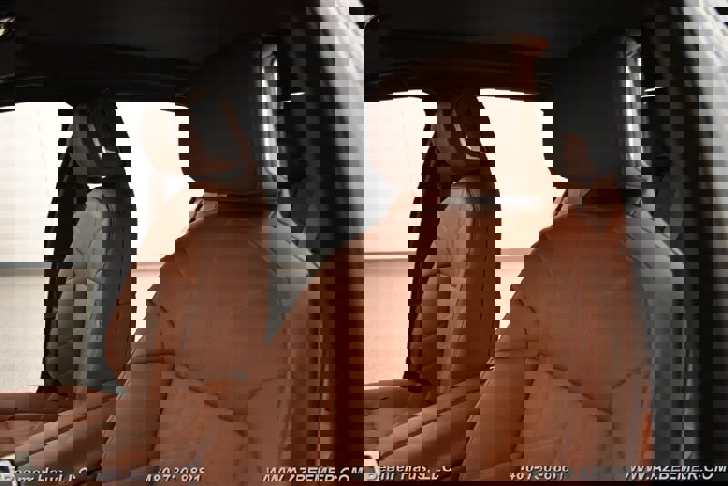 Used 2023 BMW 760i xDrive w/ Parking Assistance Package image 15