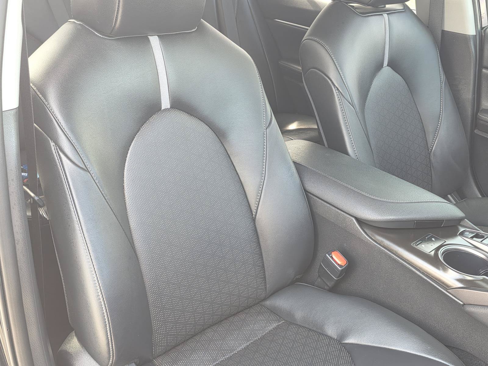 Used 2024 Toyota Camry XSE FWD image 16