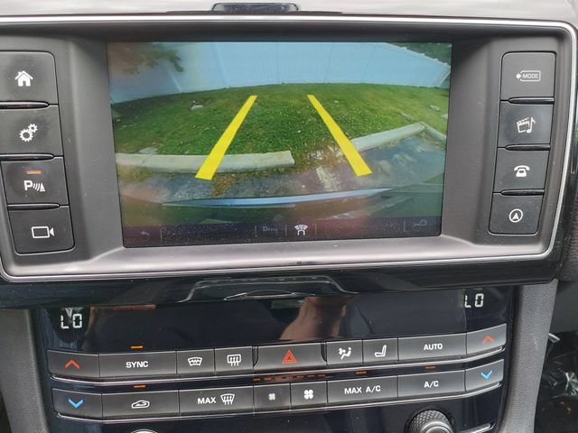 Used 2018 Jaguar F-PACE Prestige AWD/4WD image 10