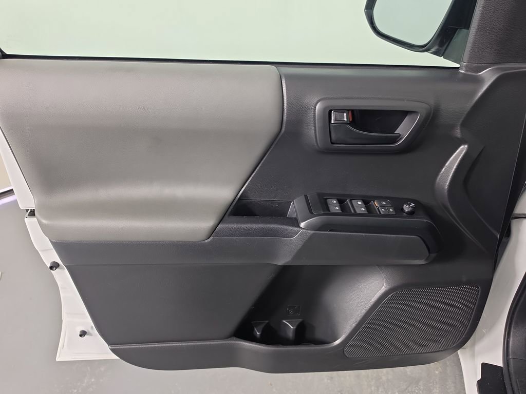 Certified 2023 Toyota Tacoma SR AWD/4WD image 11