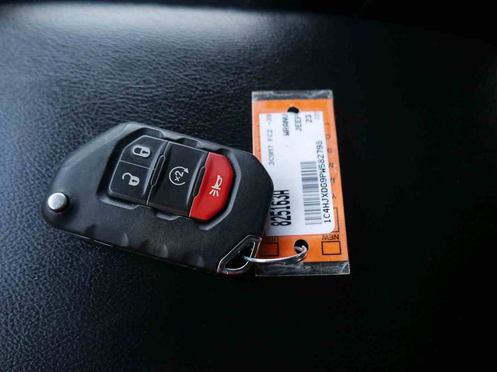 Certified 2023 Jeep Wrangler Freedom Edition image 34