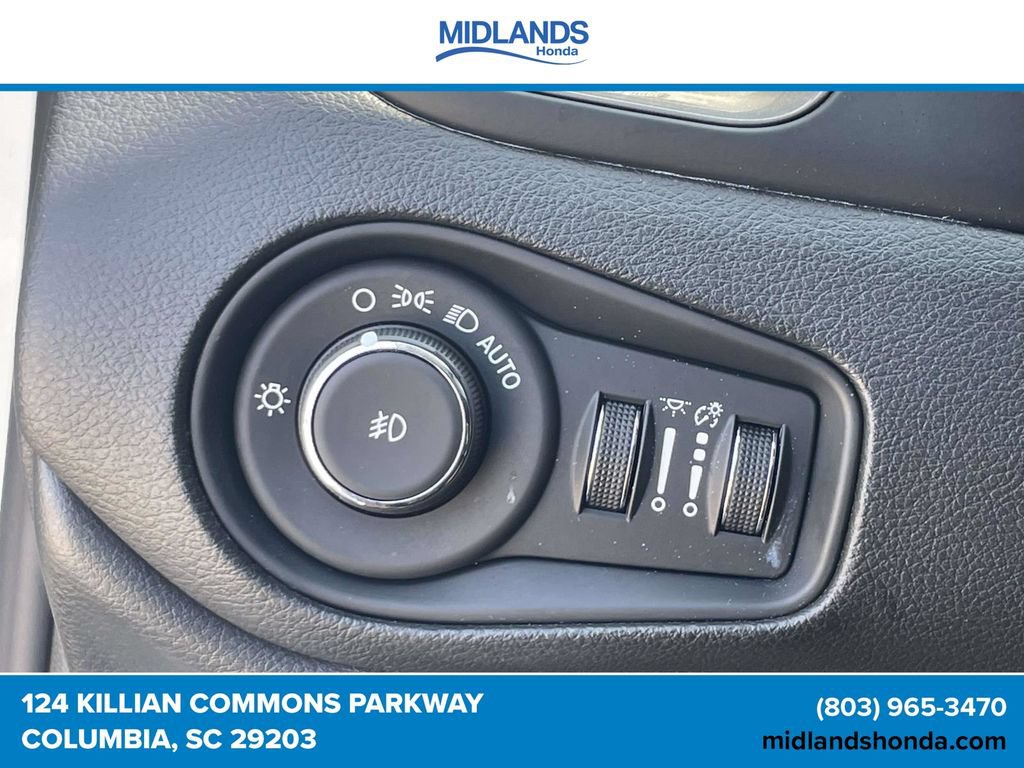 Used 2023 Jeep Renegade Limited AWD/4WD image 17