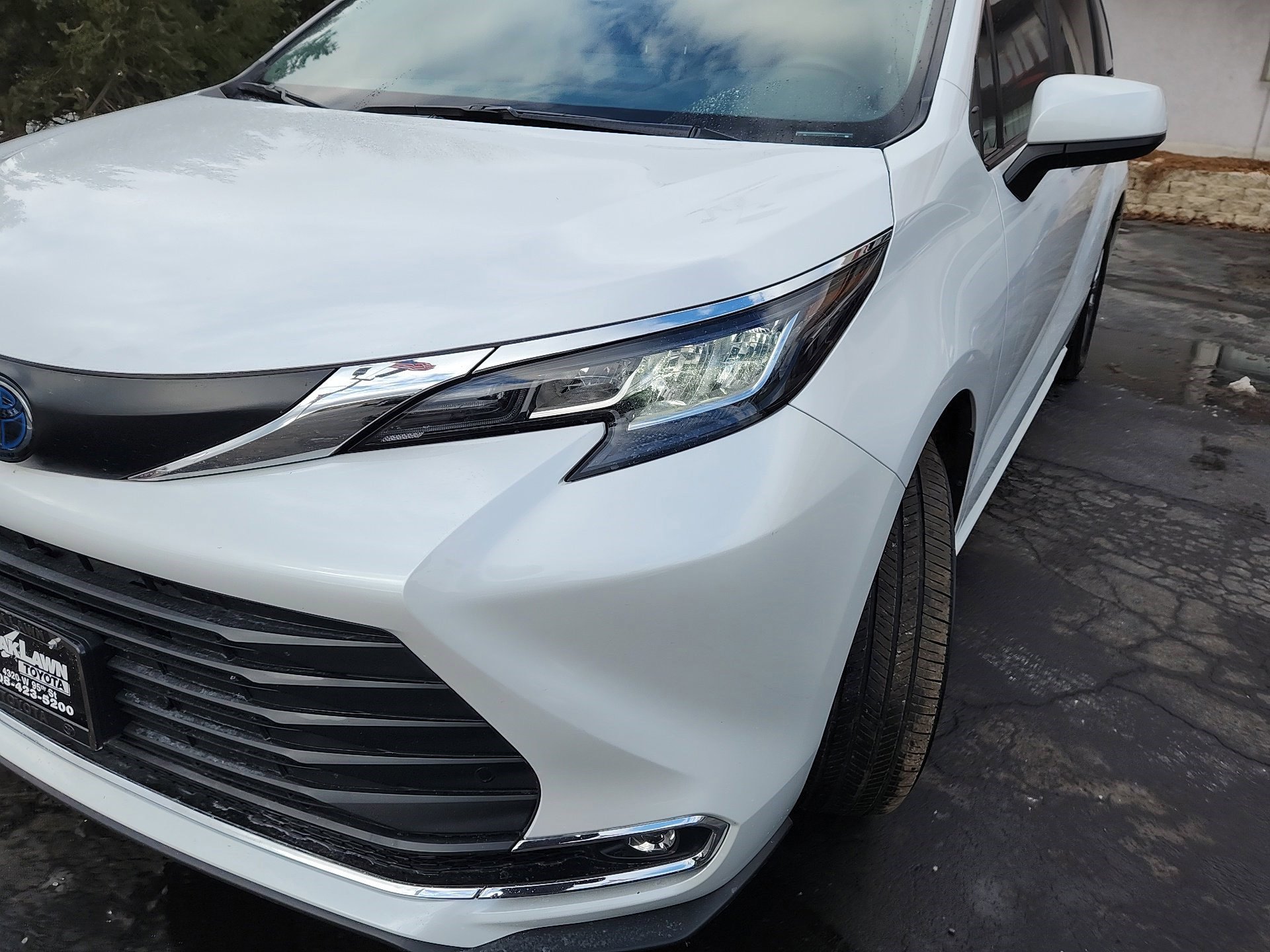 Certified 2023 Toyota Sienna XLE image 10