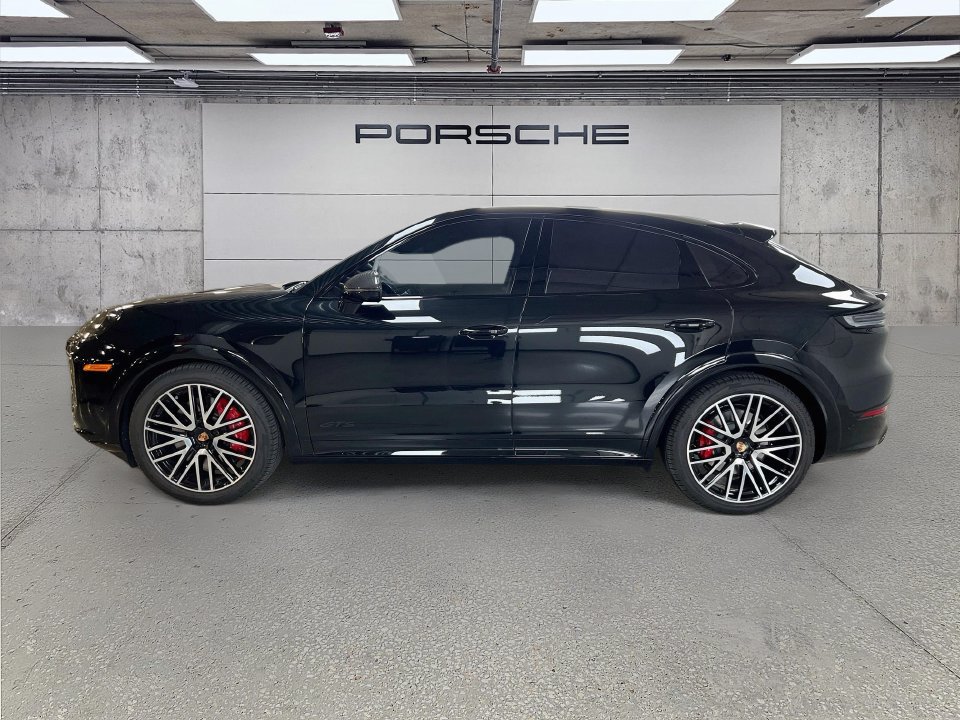 Certified 2025 Porsche Cayenne GTS AWD/4WD image 2