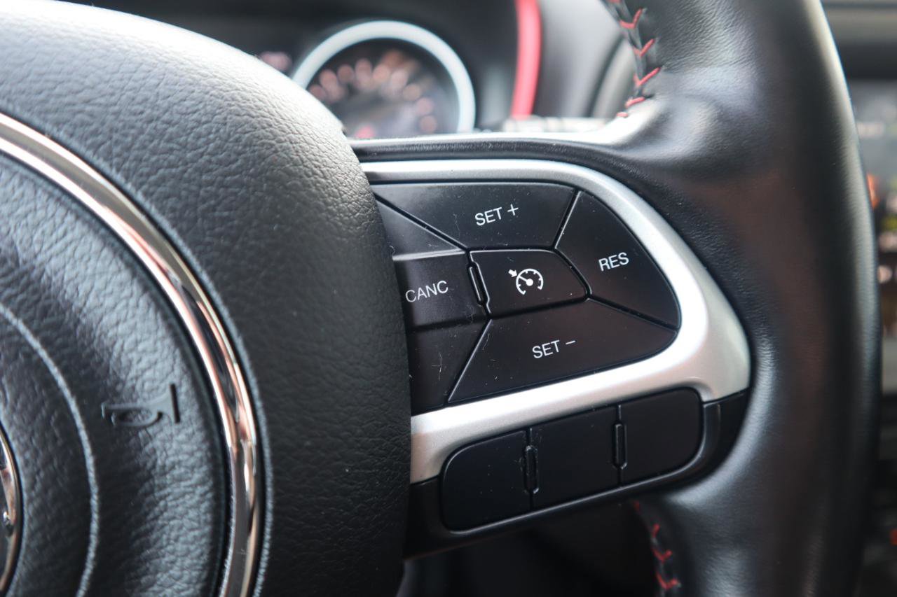 Used 2020 Jeep Compass Trailhawk w/ Leather Interior Group AWD/4WD image 71
