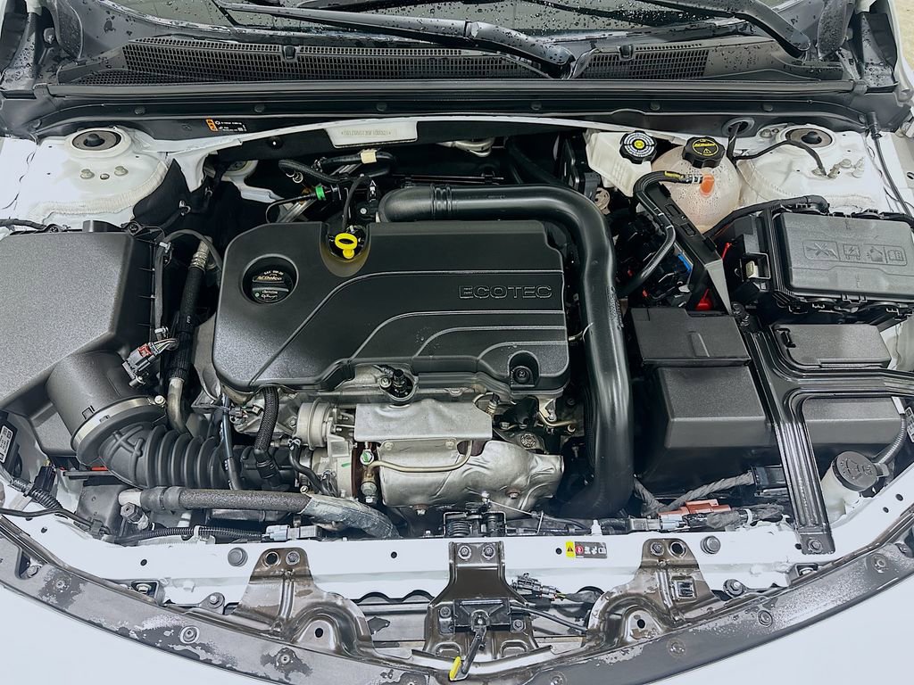 Used 2025 Chevrolet Malibu RS w/ LPO, Floor Liner Package FWD image 30
