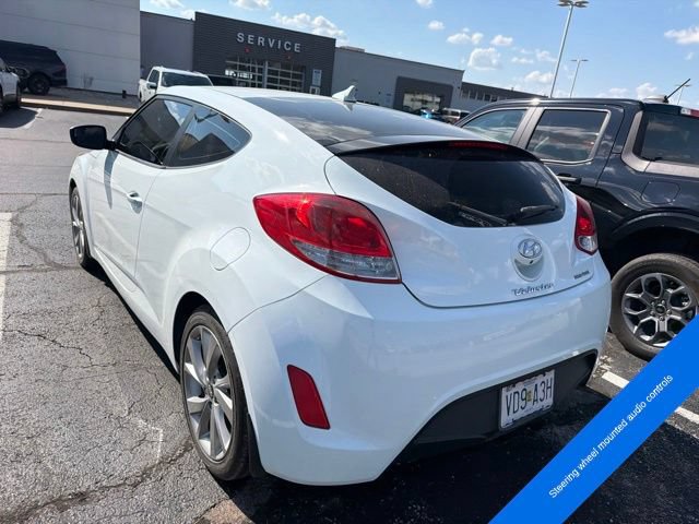 Used 2016 Hyundai Veloster FWD image 7