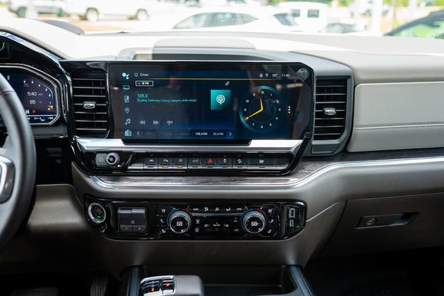 Used 2024 Chevrolet Silverado 1500 LTZ AWD/4WD image 7