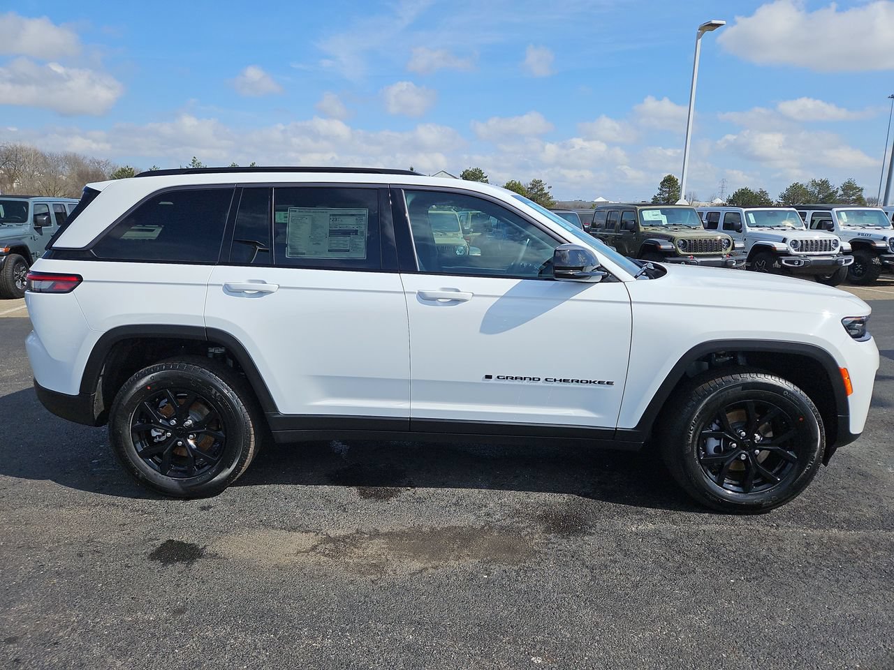 New 2026 Jeep Grand Cherokee Altitude AWD/4WD image 8