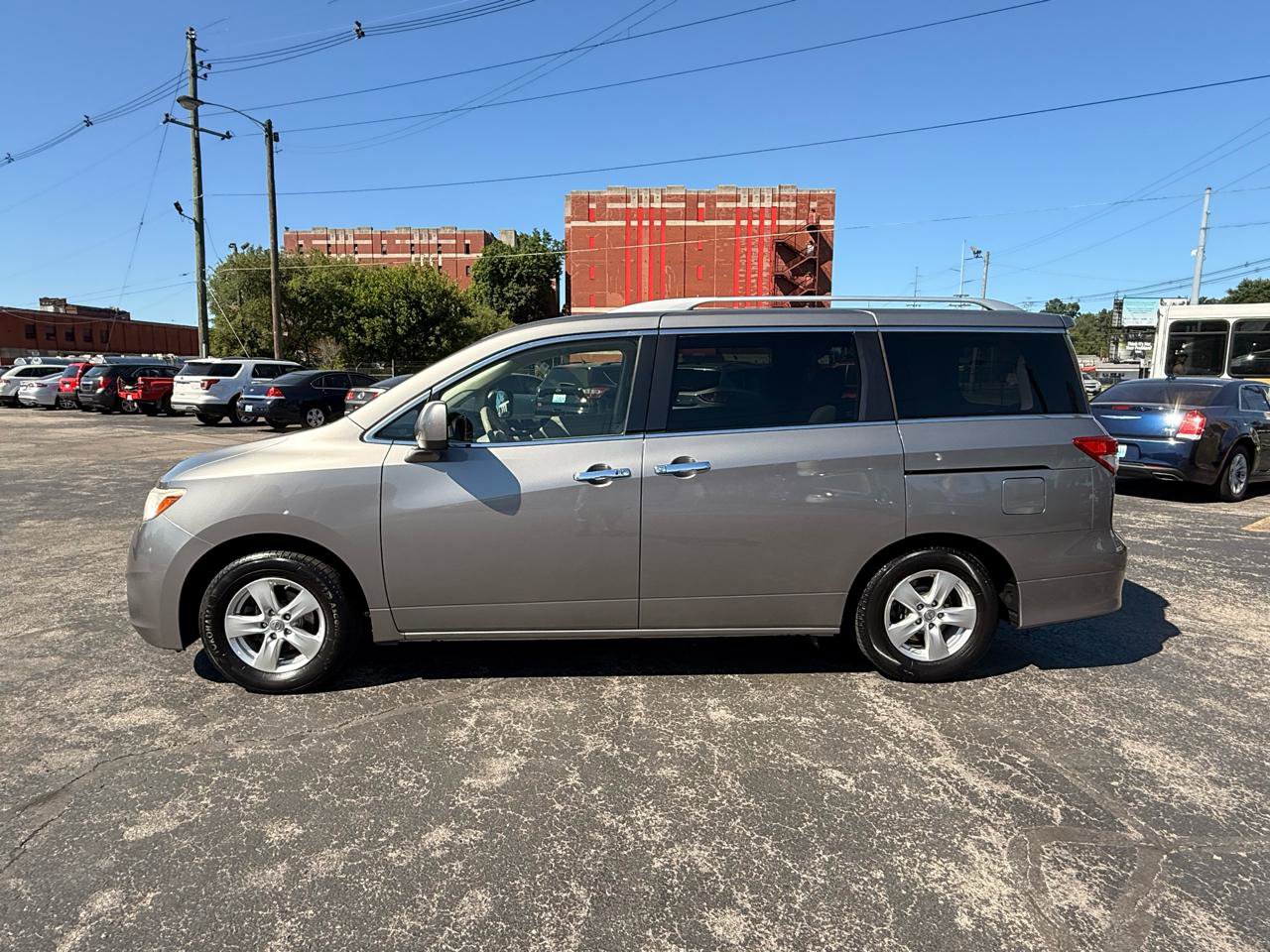 Used 2013 Nissan Quest SV FWD image 5
