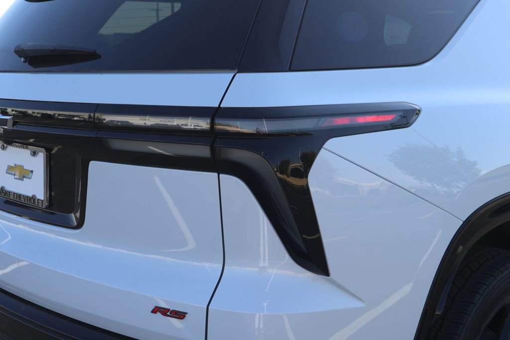 New 2026 Chevrolet Traverse RS w/ LPO, Floor Liner Package image 7