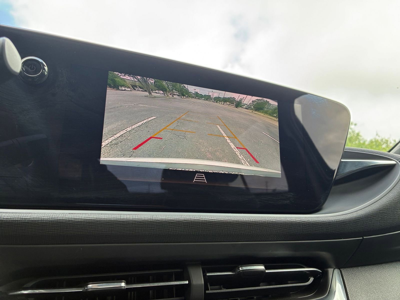 Used 2025 Buick Envista Preferred FWD image 22