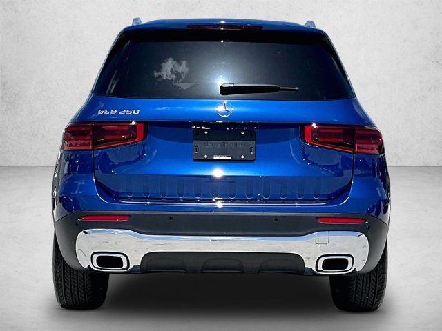 New 2026 Mercedes-Benz GLB 250 image 4
