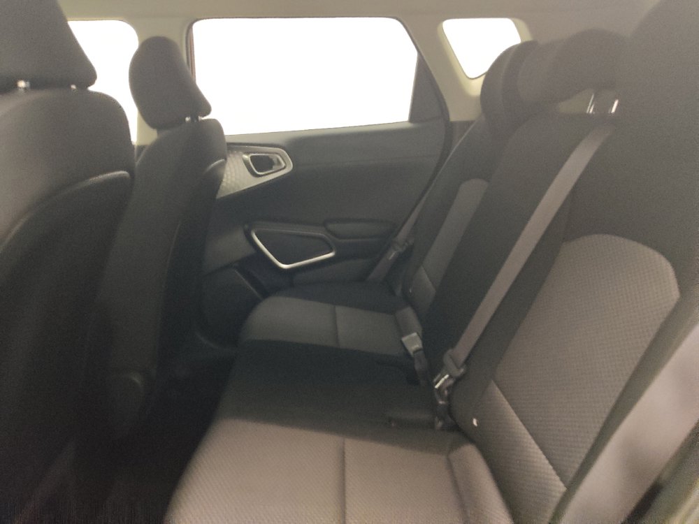 Used 2020 Kia Soul LX FWD image 18