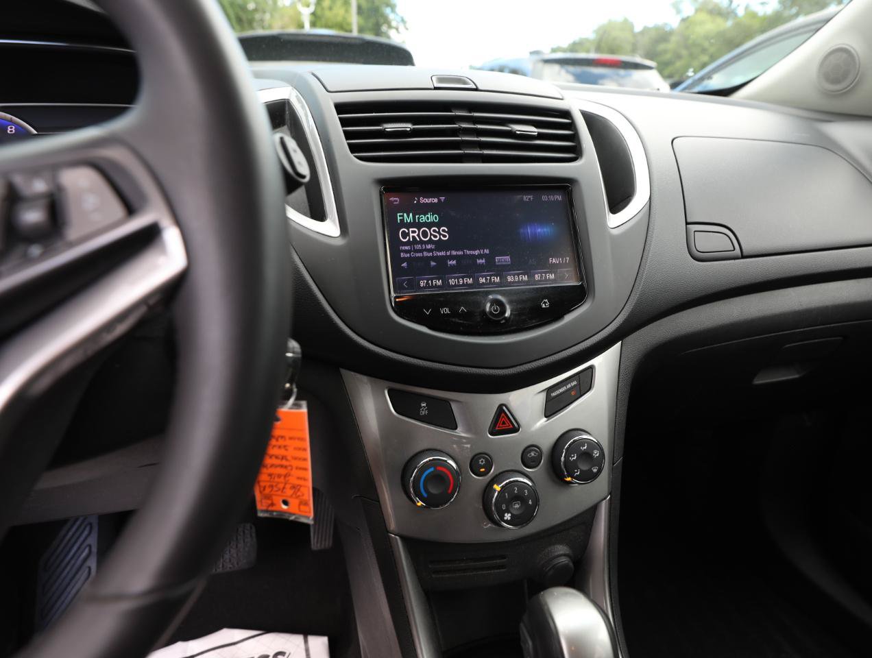 Used 2016 Chevrolet Trax LT w/ LT Convenience Package FWD image 18