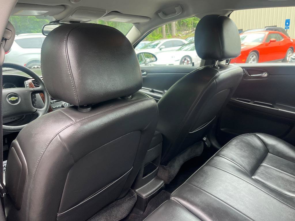 Used 2016 Chevrolet Impala LTZ FWD image 22