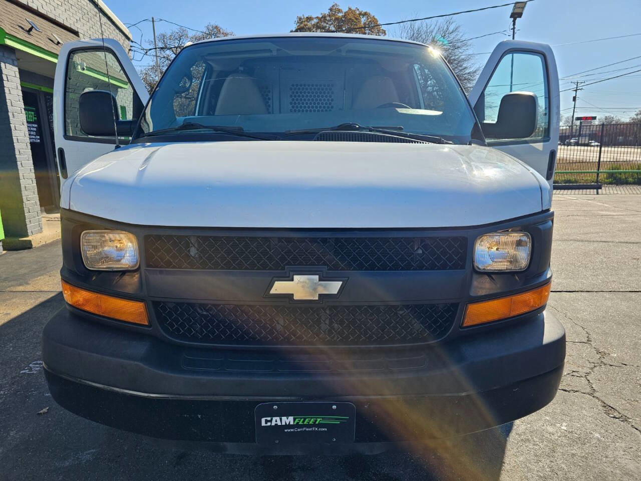 Used 2015 Chevrolet Express 2500 Extended image 39