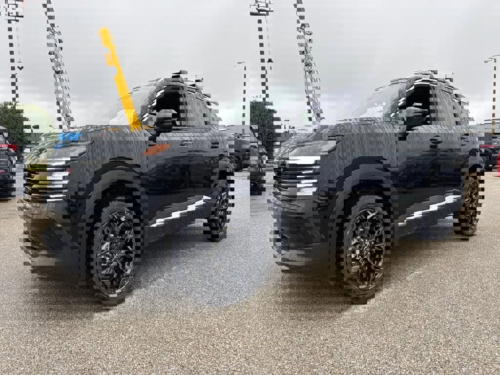 New 2026 Nissan Kicks SR