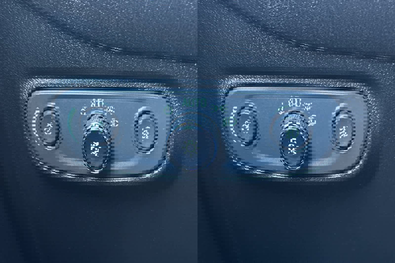 Used 2020 Chevrolet Equinox LT image 31