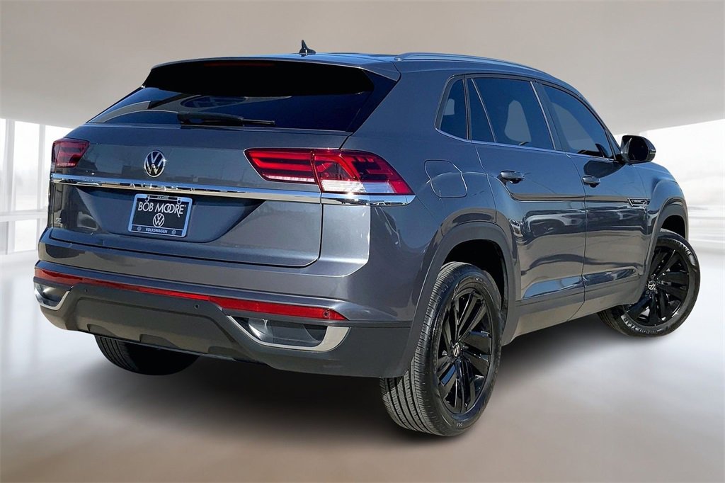 Used 2023 Volkswagen Atlas Cross Sport SE image 2
