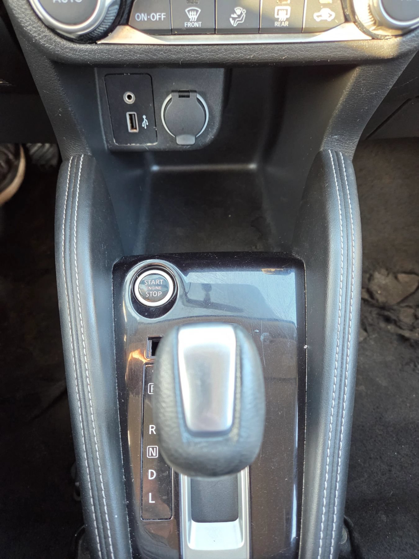 Used 2019 Nissan Kicks SV FWD image 10