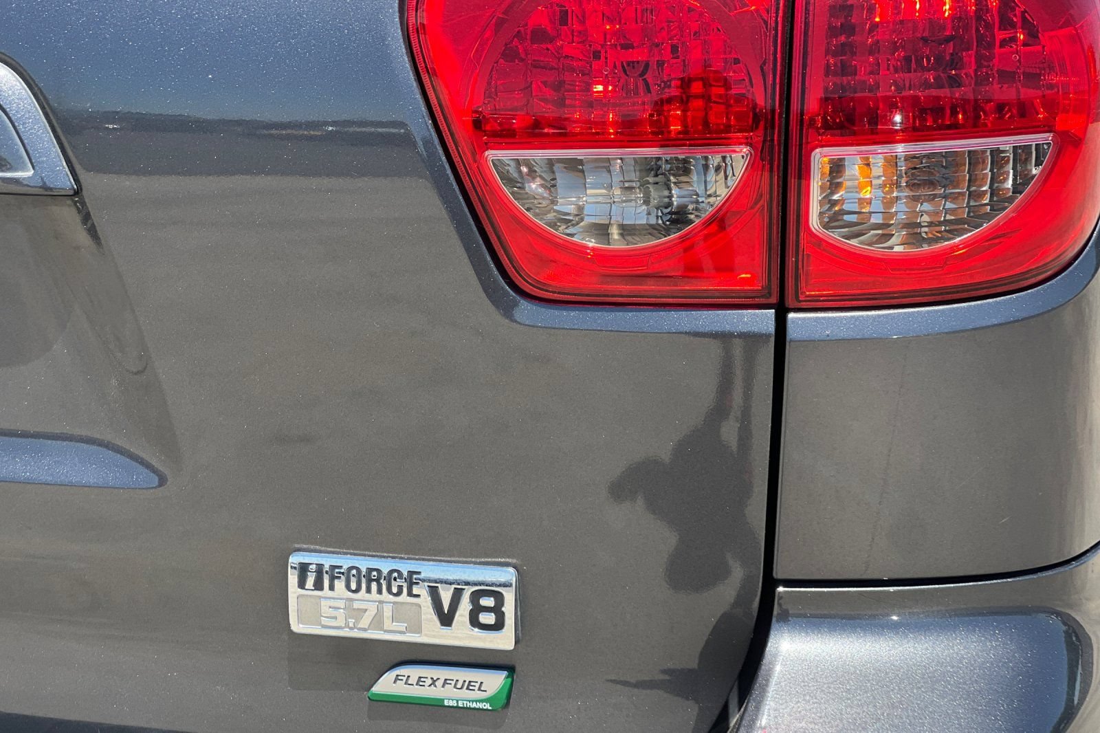 Used 2014 Toyota Sequoia SR5 AWD/4WD image 23
