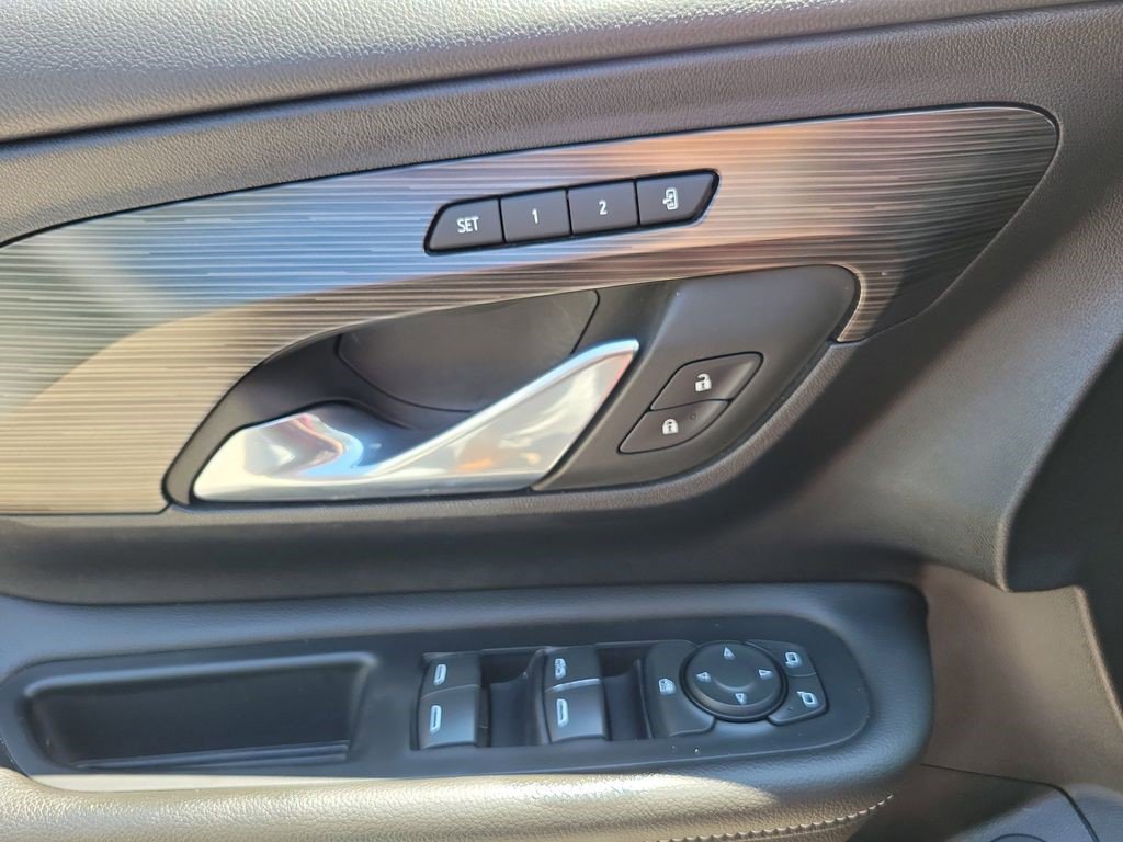 Certified 2023 GMC Terrain SLT w/ Elevation Edition FWD image 17