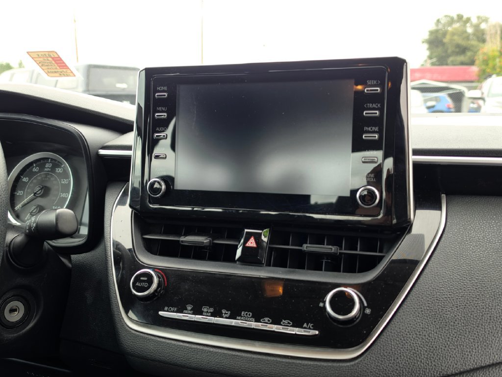 Used 2020 Toyota Corolla LE FWD image 13
