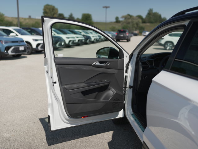 New 2025 Volkswagen Taos SE AWD/4WD image 26