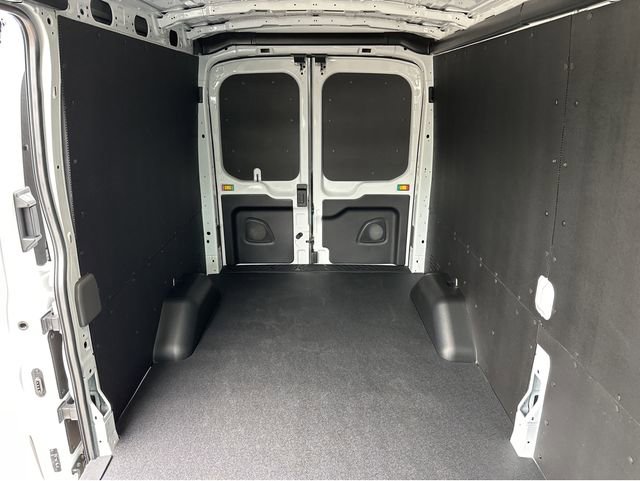 New 2026 Ford Transit 250 148 Medium Roof w/ Load Area Protection Package RWD image 14