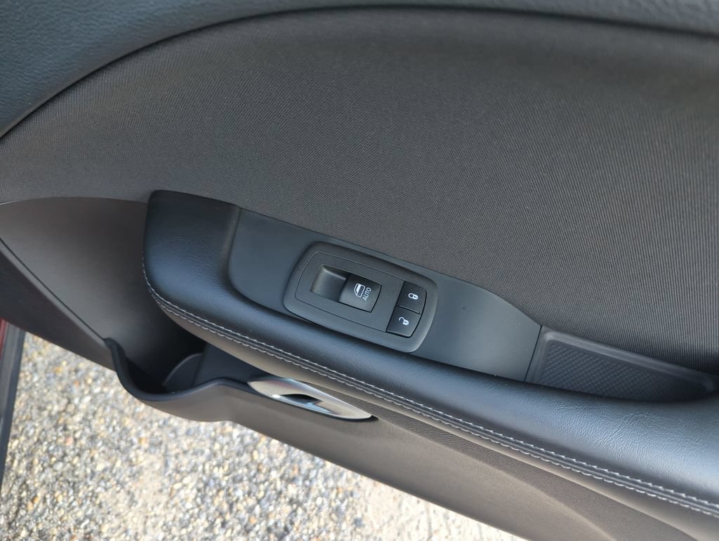 Used 2019 Dodge Challenger SXT w/ Blacktop Package RWD image 25