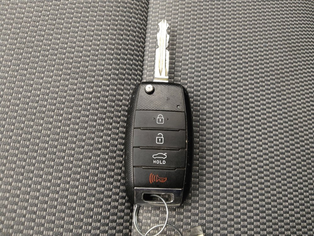 Used 2017 Kia Forte LX image 32