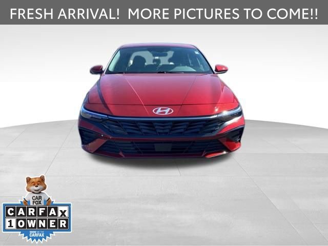 Used 2024 Hyundai Elantra SEL w/ Convenience Package image 2