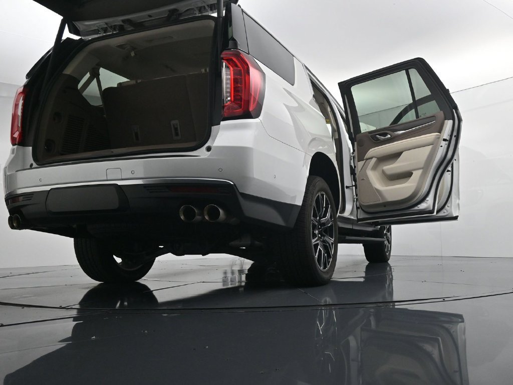 Used 2024 GMC Yukon Denali w/ Advanced Technology Package AWD/4WD image 47