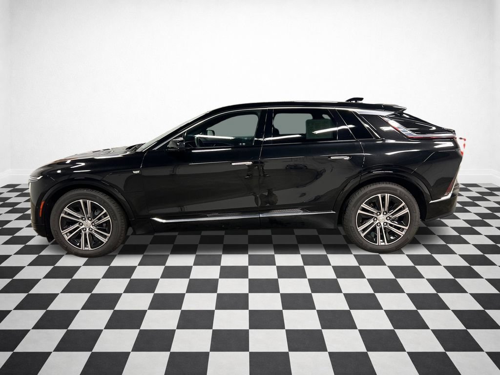 Certified 2024 Cadillac Lyriq Luxury AWD/4WD image 5