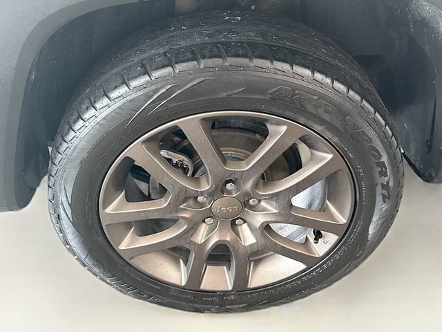 Used 2016 Jeep Renegade 75th Anniversary AWD/4WD image 29