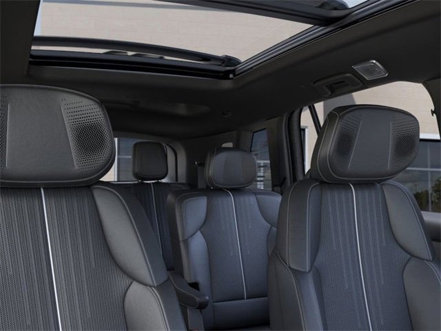 New 2026 Cadillac Vistiq Luxury image 24