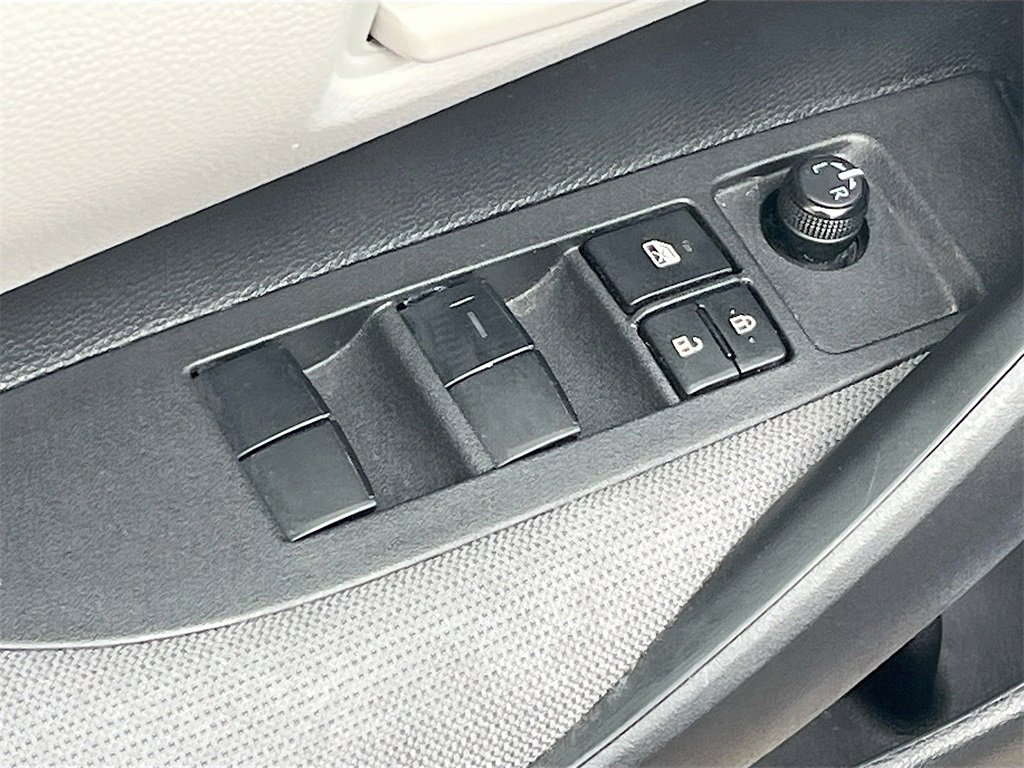 Used 2025 Toyota Corolla LE image 18