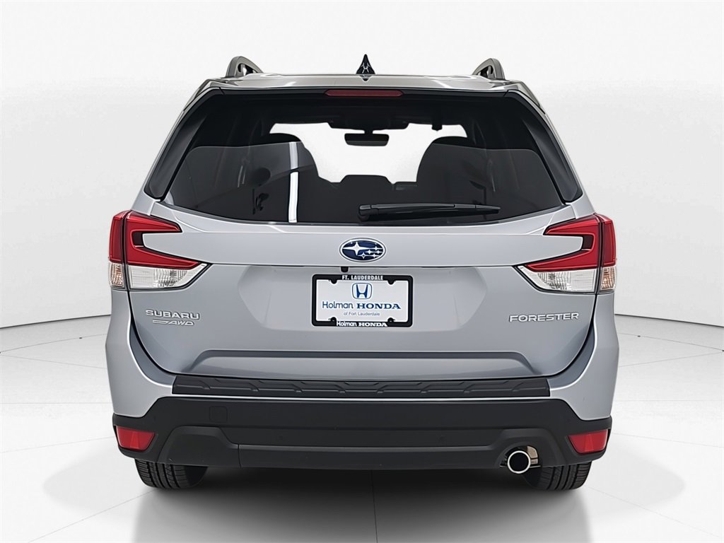 Used 2024 Subaru Forester Limited image 7