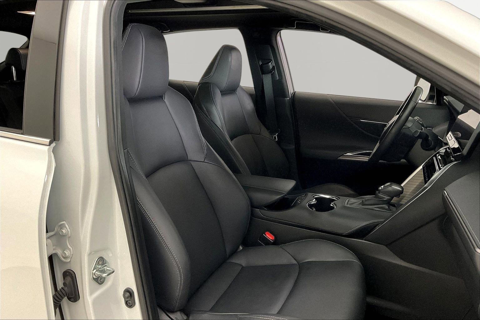 Used 2023 Toyota Venza Nightshade AWD/4WD image 28